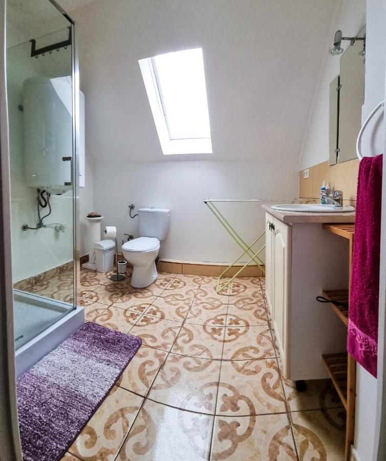 White Apartment 케츨리 외부 사진