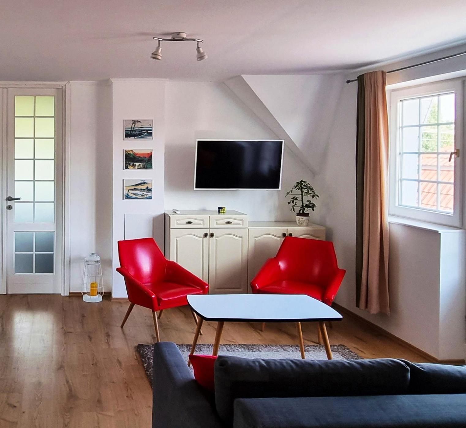 White Apartment 케츨리 외부 사진